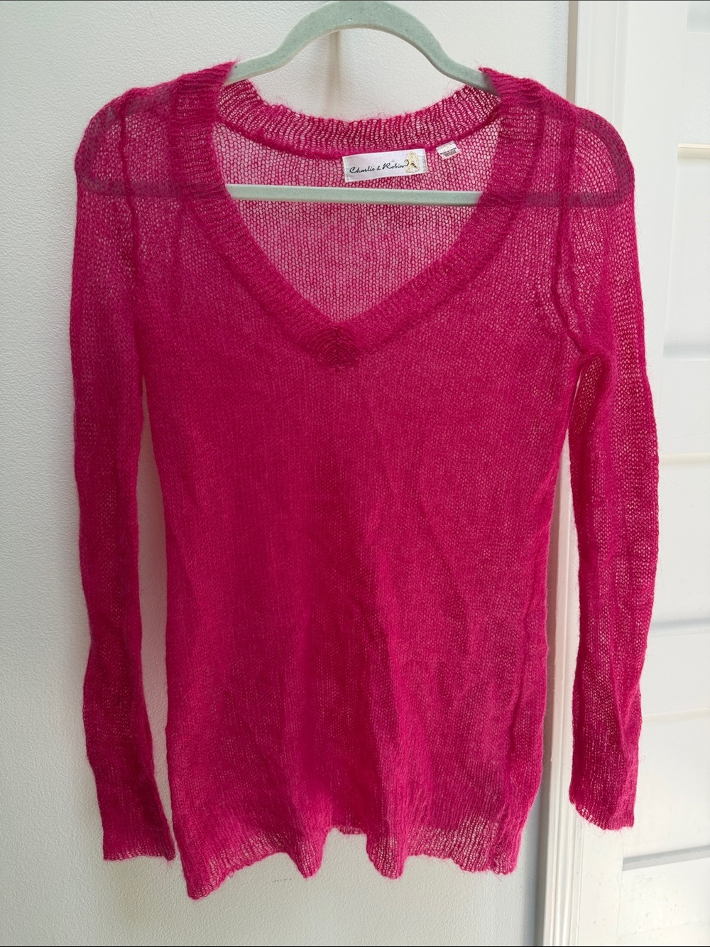 Anthropologie Soze XS open knot V-Neck Sweater in Fuchsia
